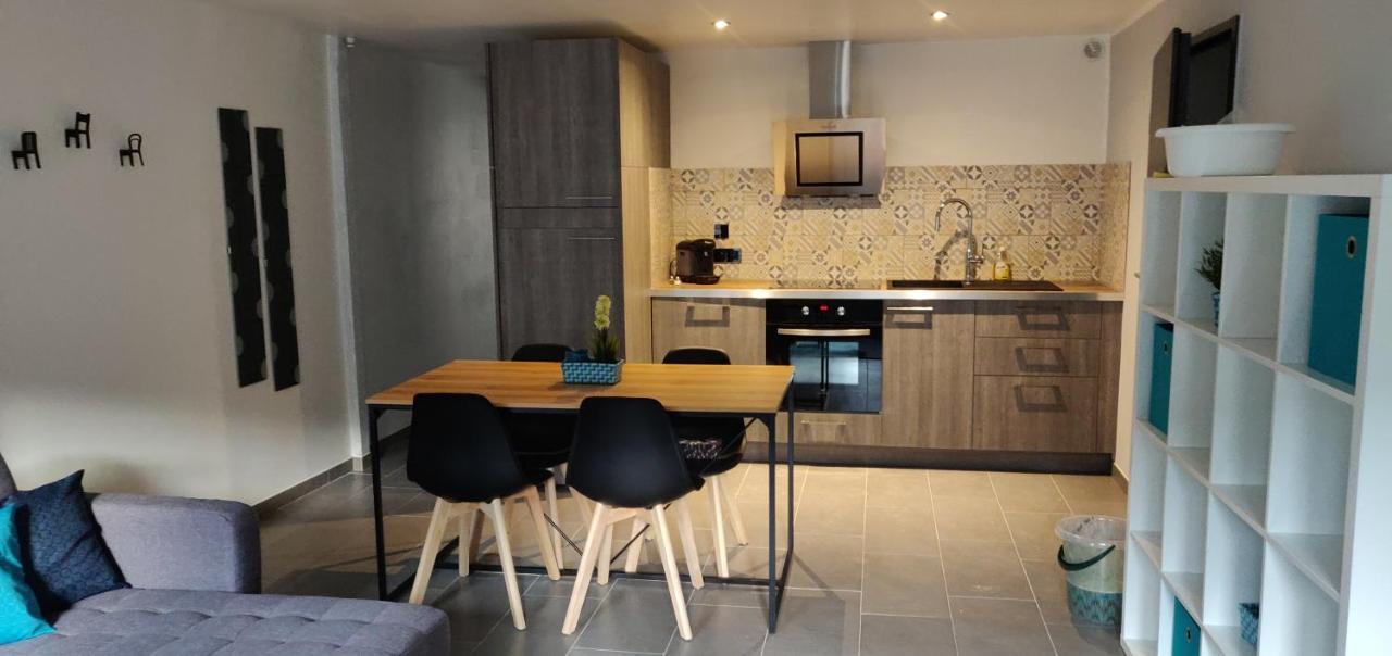Le Blue, Appartement De Standing En Hyper-Centre 사르게민즈 외부 사진